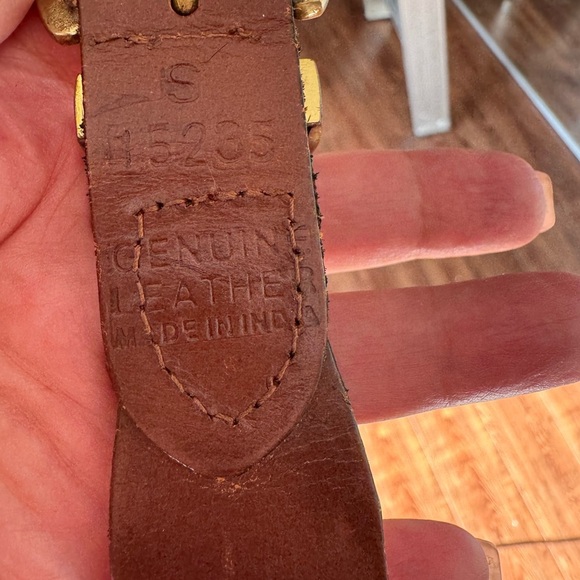 Vintage genuine Brown Leather Belt  ornate brass Buckle and decorative pieces - Picture 4 of 8